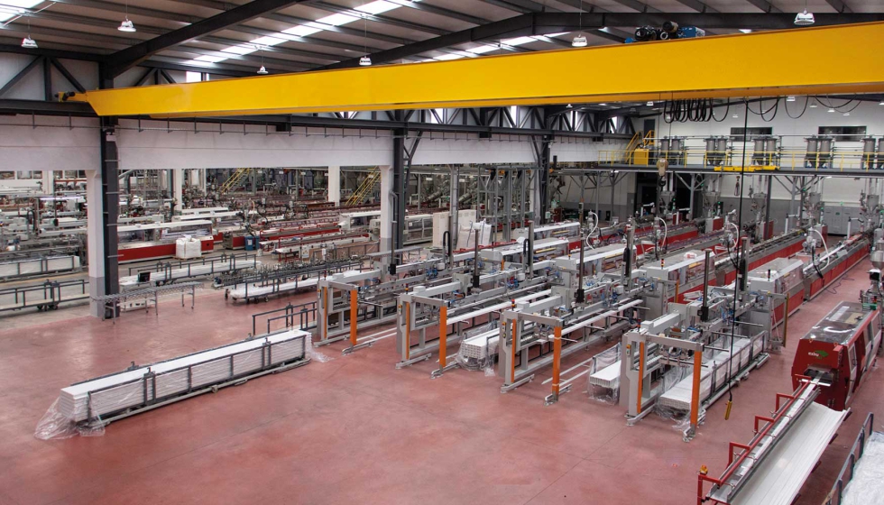 El proceso de fabricación del PVC: Un recorrido desde su origen hasta su aplicación