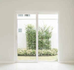 Guía divertida para preparar tu hogar para el invierno en Tarragona: ventanas PVC, puertas y trucos que de verdad calientan Guía divertida para preparar tu hogar para el invierno en Tarragona: ventanas PVC, puertas y trucos que de verdad calientan